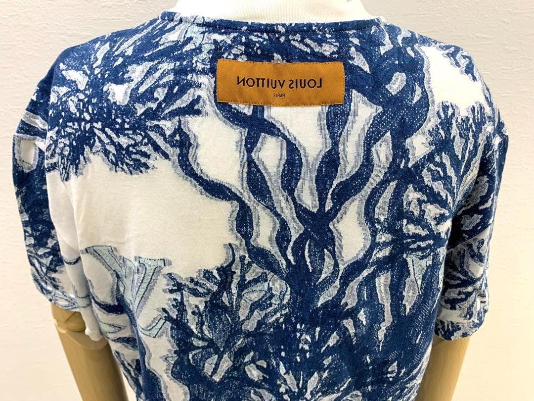 LOUIS VUITTON　グラフィックモノグラムTシャツ　Lサイズ　⭐︎
