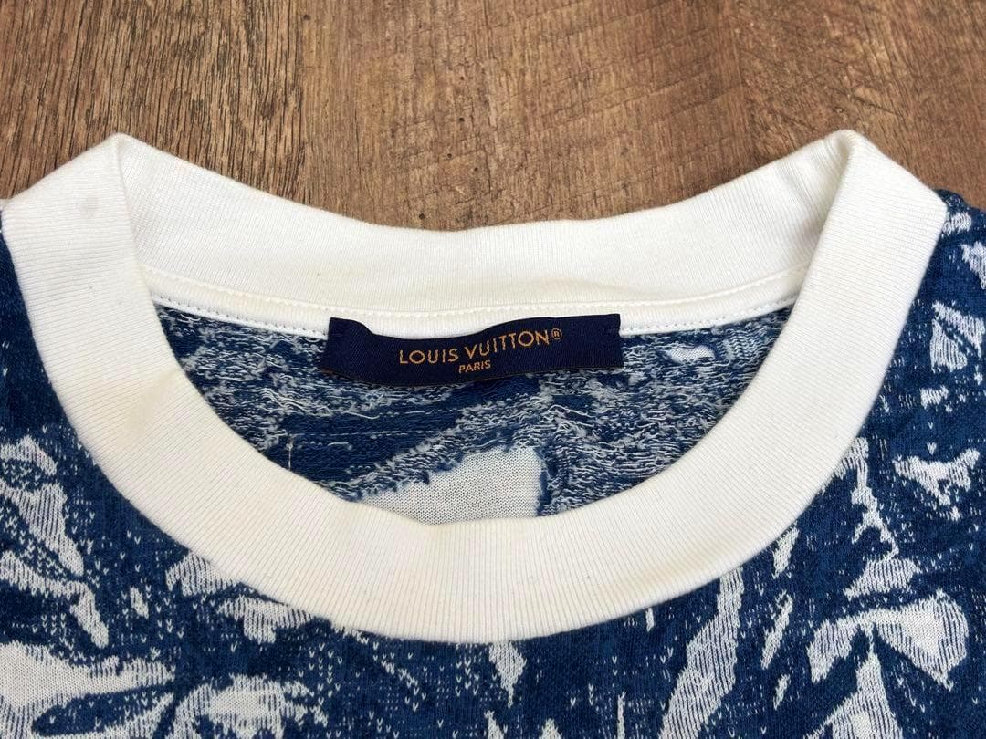 LOUIS VUITTON　グラフィックモノグラムTシャツ　Lサイズ　⭐︎