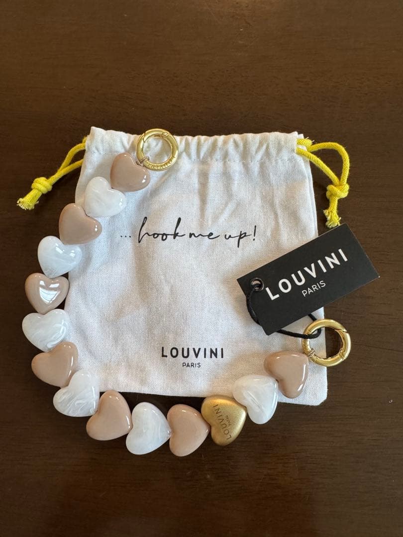 【LOUVINI】ハンドストラップPETIT CUORE BEIGE-WHITE