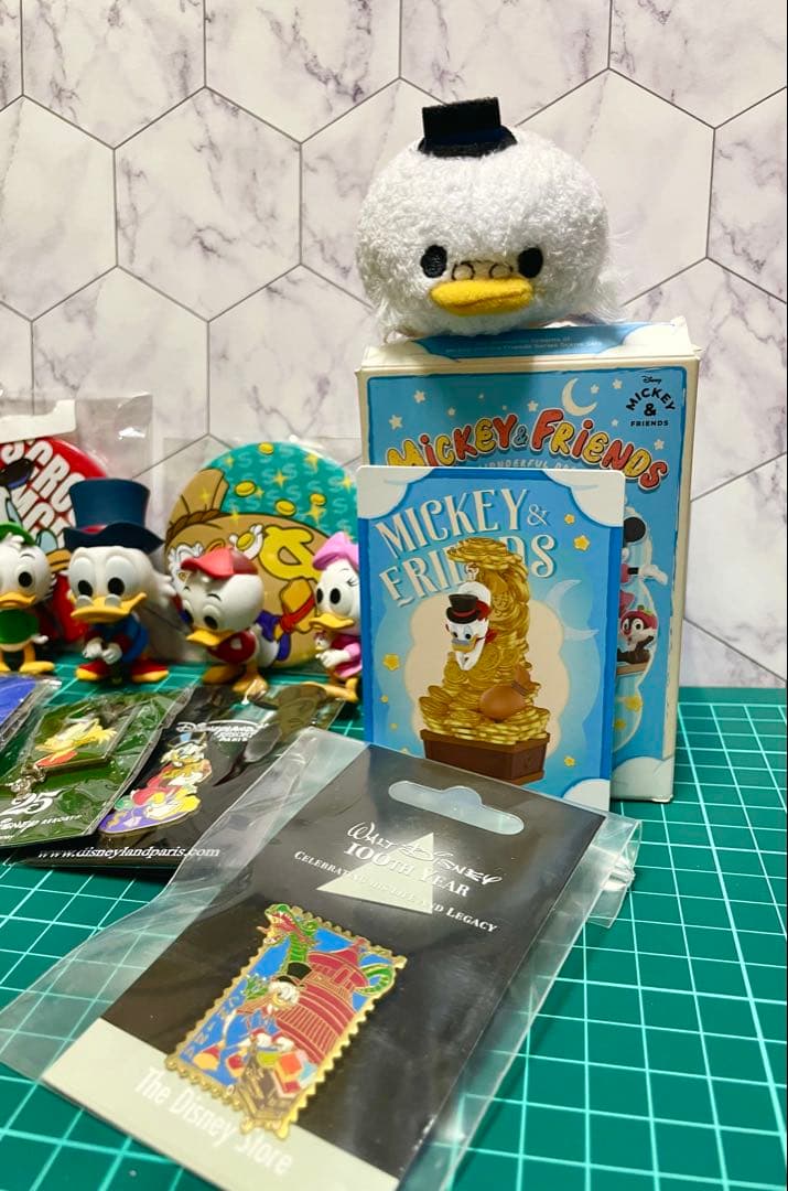 ダックテイルズ　スクルージグッズ　フィギュア/缶バッジ/ピンバッジ/海外限定品有