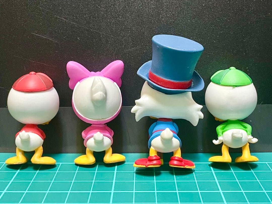 ダックテイルズ　スクルージグッズ　フィギュア/缶バッジ/ピンバッジ/海外限定品有