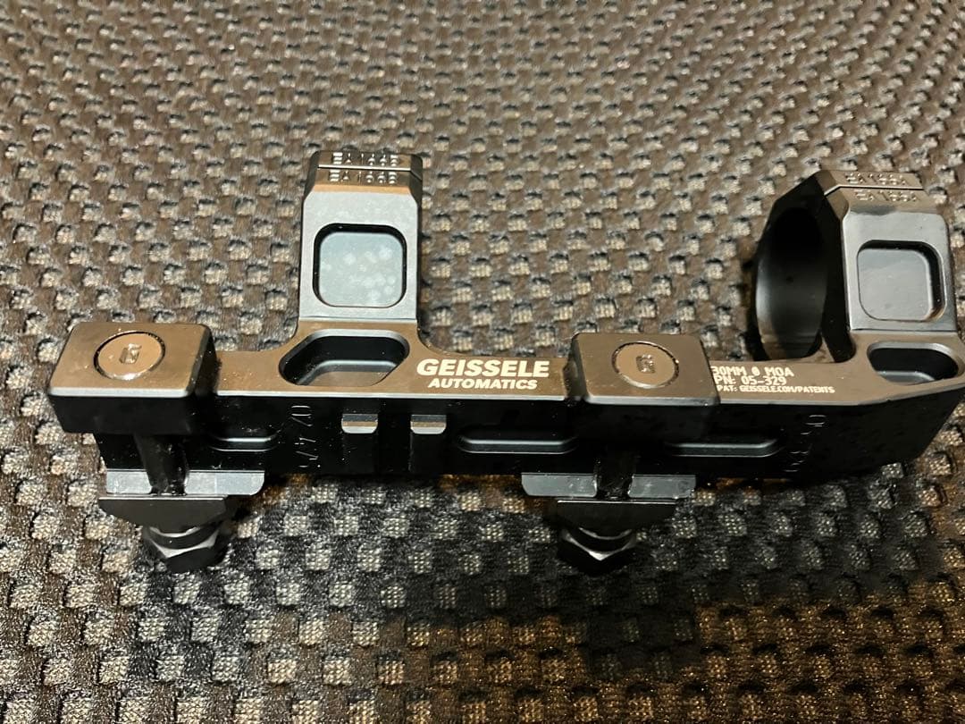 ガイズリー　スコープマウント実物　vortex razor1-6