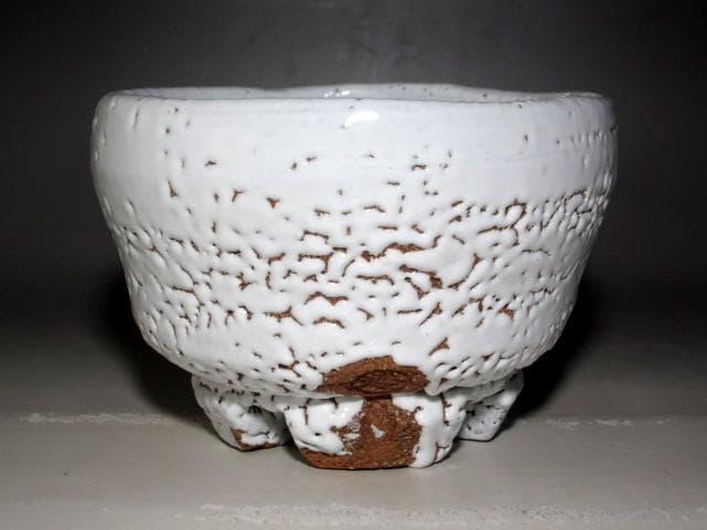 人間国宝 十一代三輪休雪 鬼萩茶碗「白雲」裏千家鵬雲斎花押の逸品ｋ402