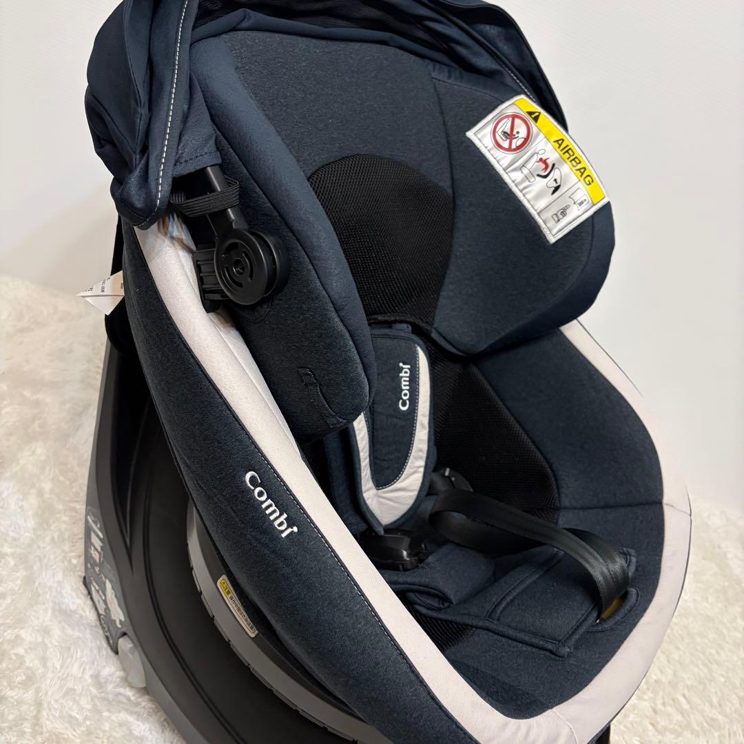美品 Combi コンビ チャイルドシート　ISOFIX JJ800 ネイビー