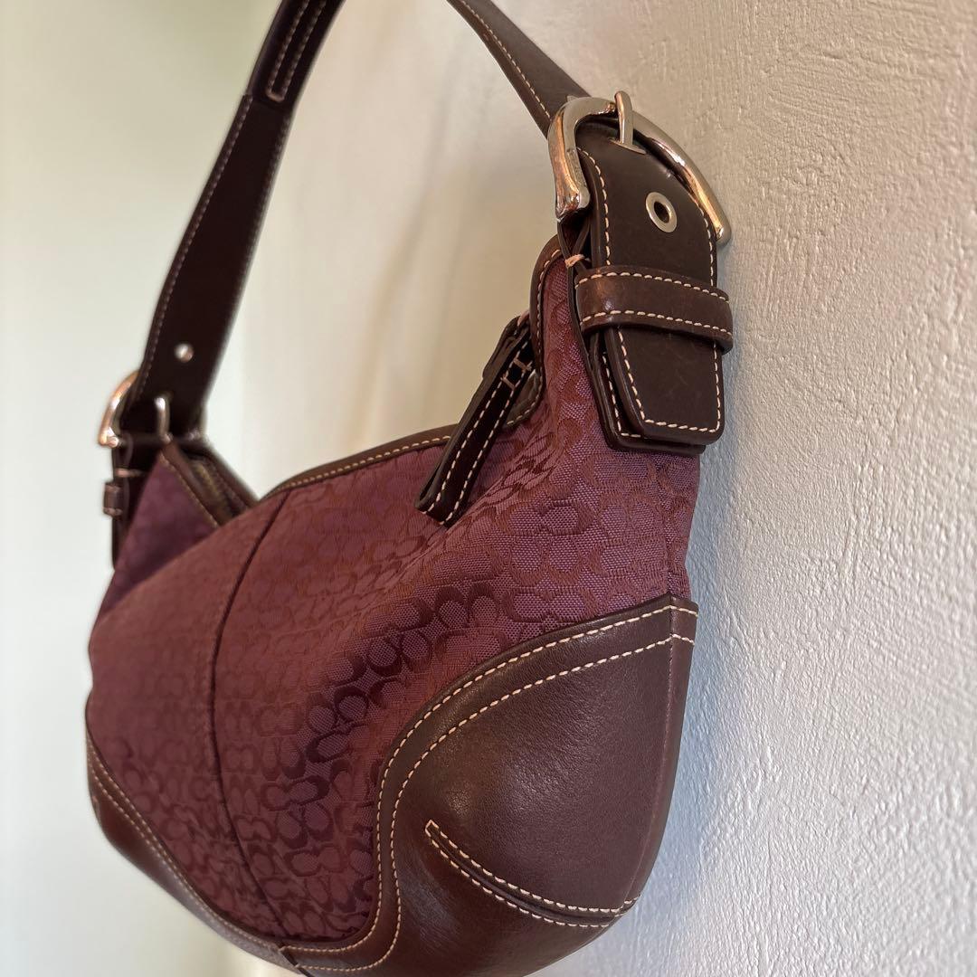 1/12まで限定価格！コーチショルダーバッグハンドルバック　パープルシグネチャー