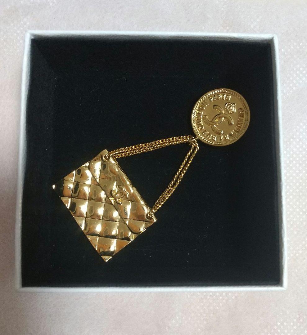 CHANEL ヴィンテージブローチ マトラッセ型