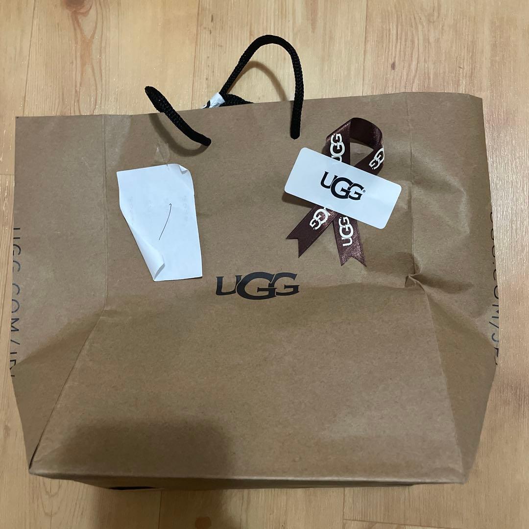 UGG メンズ レザー クラムシェル ロゴ グローブ　タッチスクリーン対応