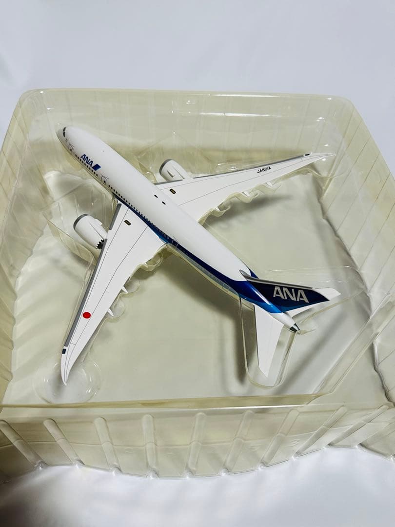 全日空商事 1/200 ANA 787-8 Dreamliner NH20038