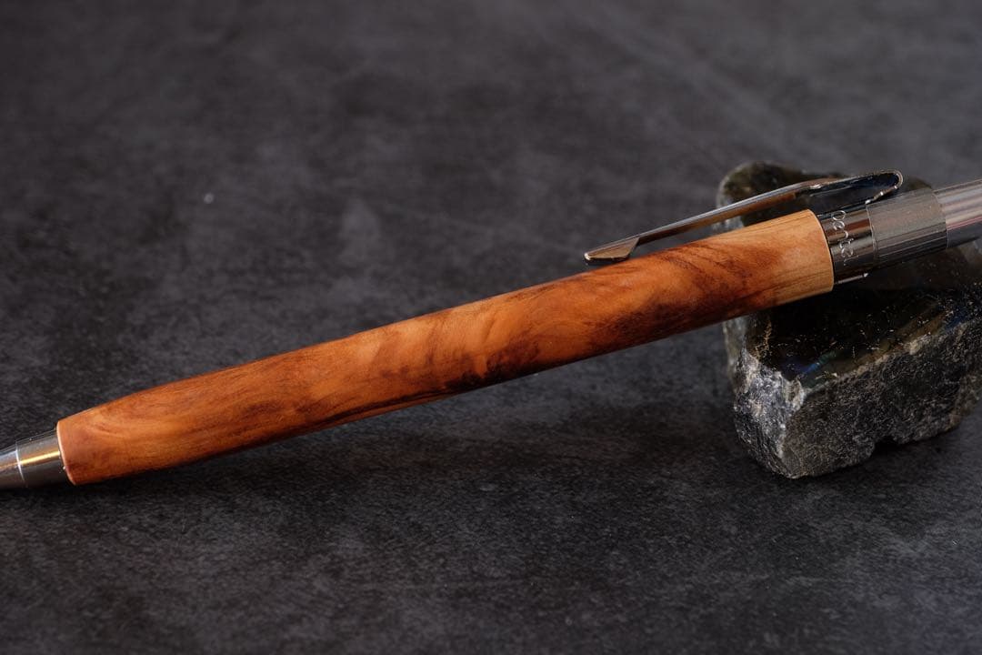 高村杢工房PG5木軸カスタムシャープペンシル0086 伊勢杉油杢 紅白