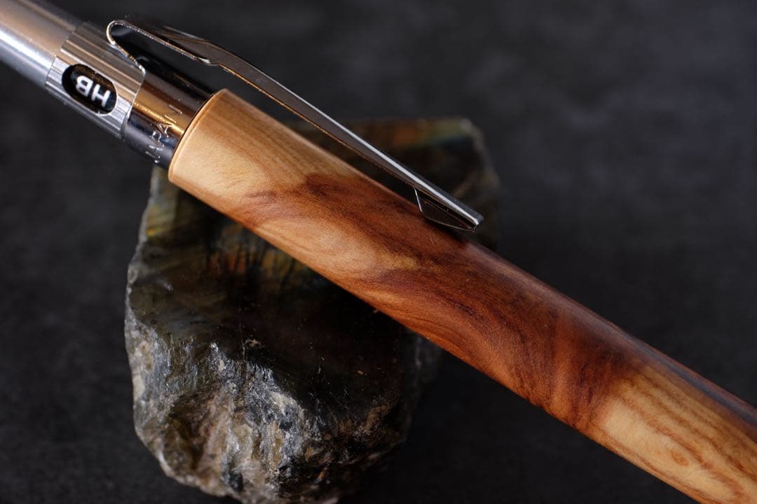 高村杢工房PG5木軸カスタムシャープペンシル0086 伊勢杉油杢 紅白