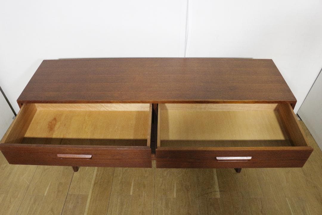 ヴィンテージ★チェスト/サイドボード★木製家具★北欧風家具★