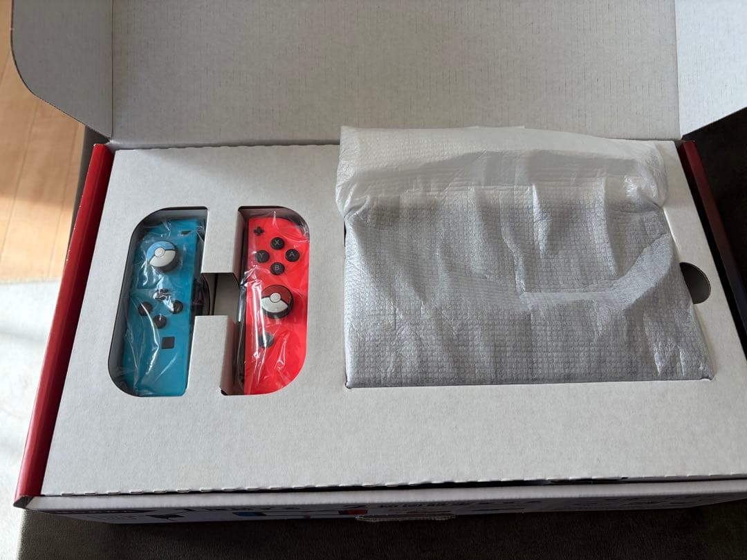 Nintendo Switch 本体 赤/青 ジョイコン付き