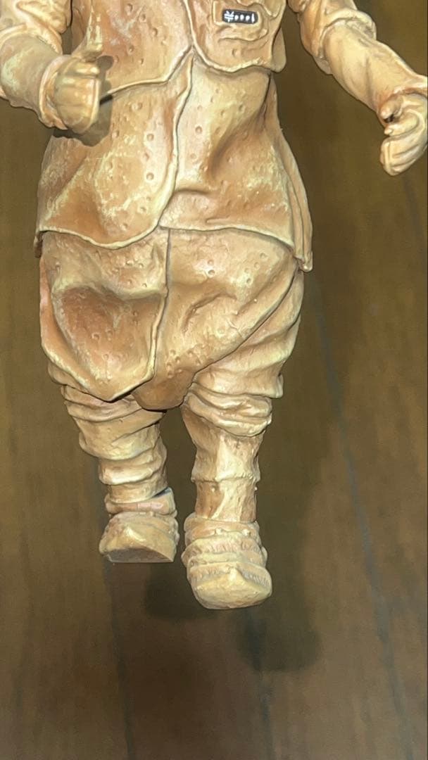 カネゴン怪獣フィギュア 触角付き ベージュ　美品