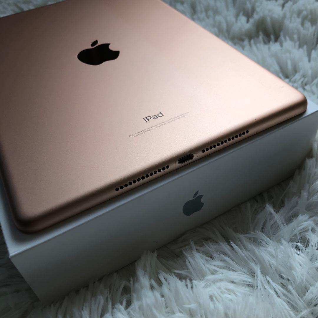 【完動品】iPad 第6世代 128GB 【すぐ発送】【付属品】