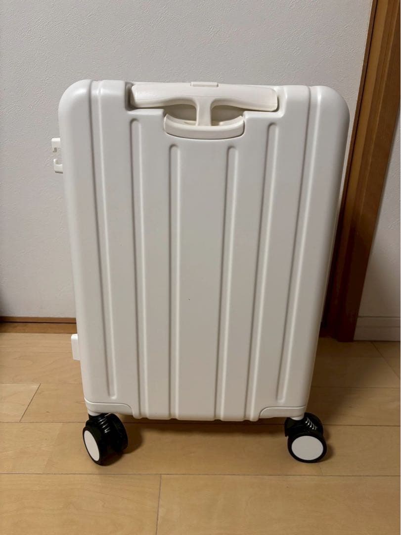 スーツケース 子どもが乗れる キャリーケース 40ℓ 機内持ち込み可 ホワイト