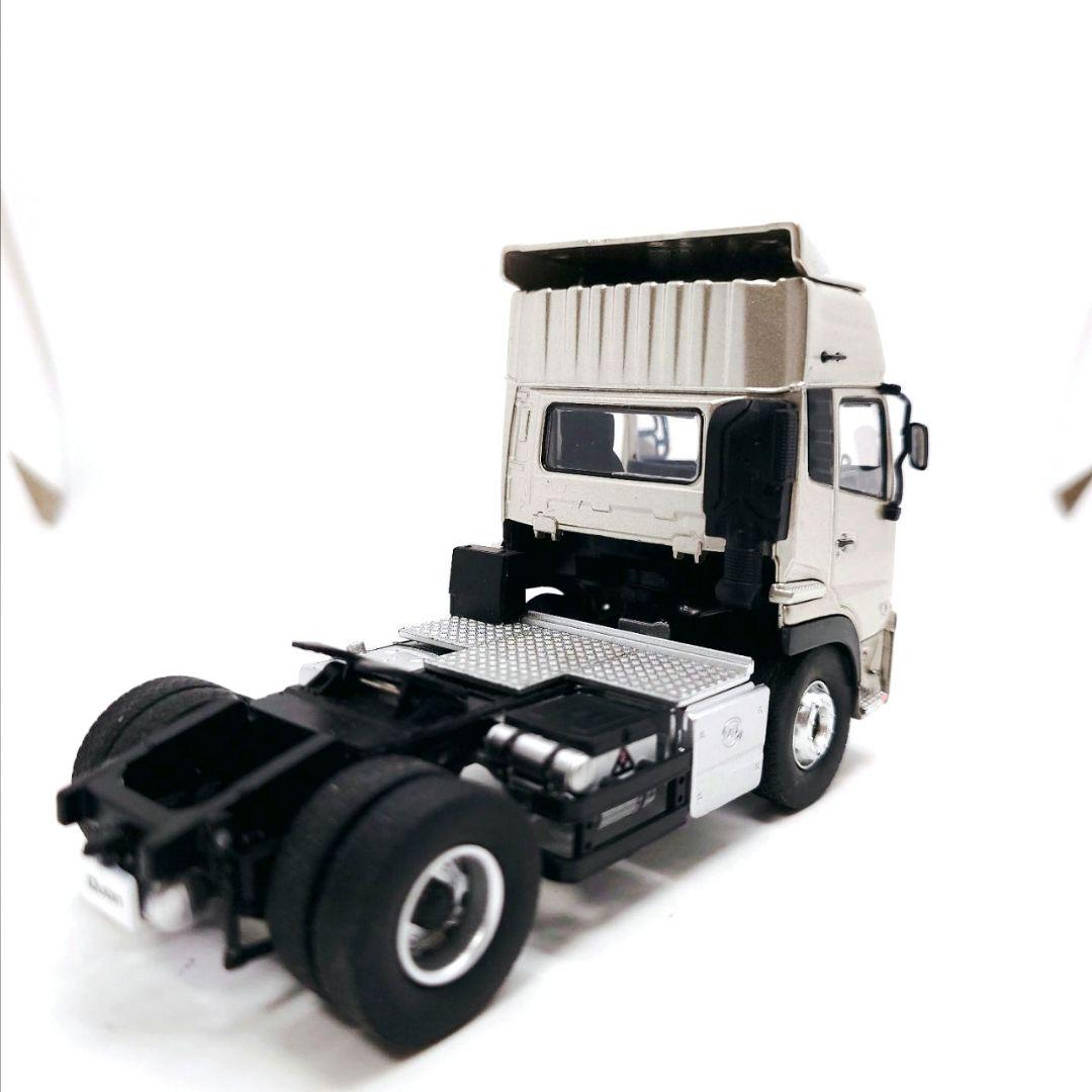 UD TRUCKS クオン 1/43 ミニカー コンテナ付き 非売品