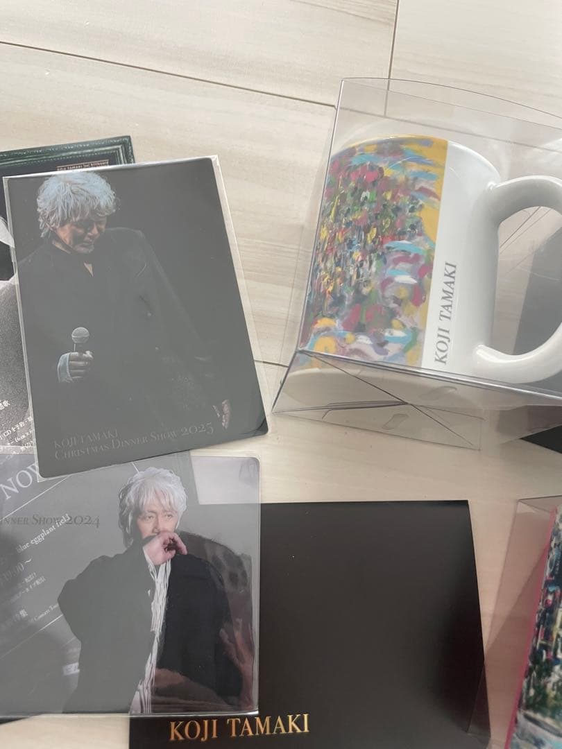 玉置浩二2025クリスマスディナーショー記念品 新品未使用　会場マグカップ2種類