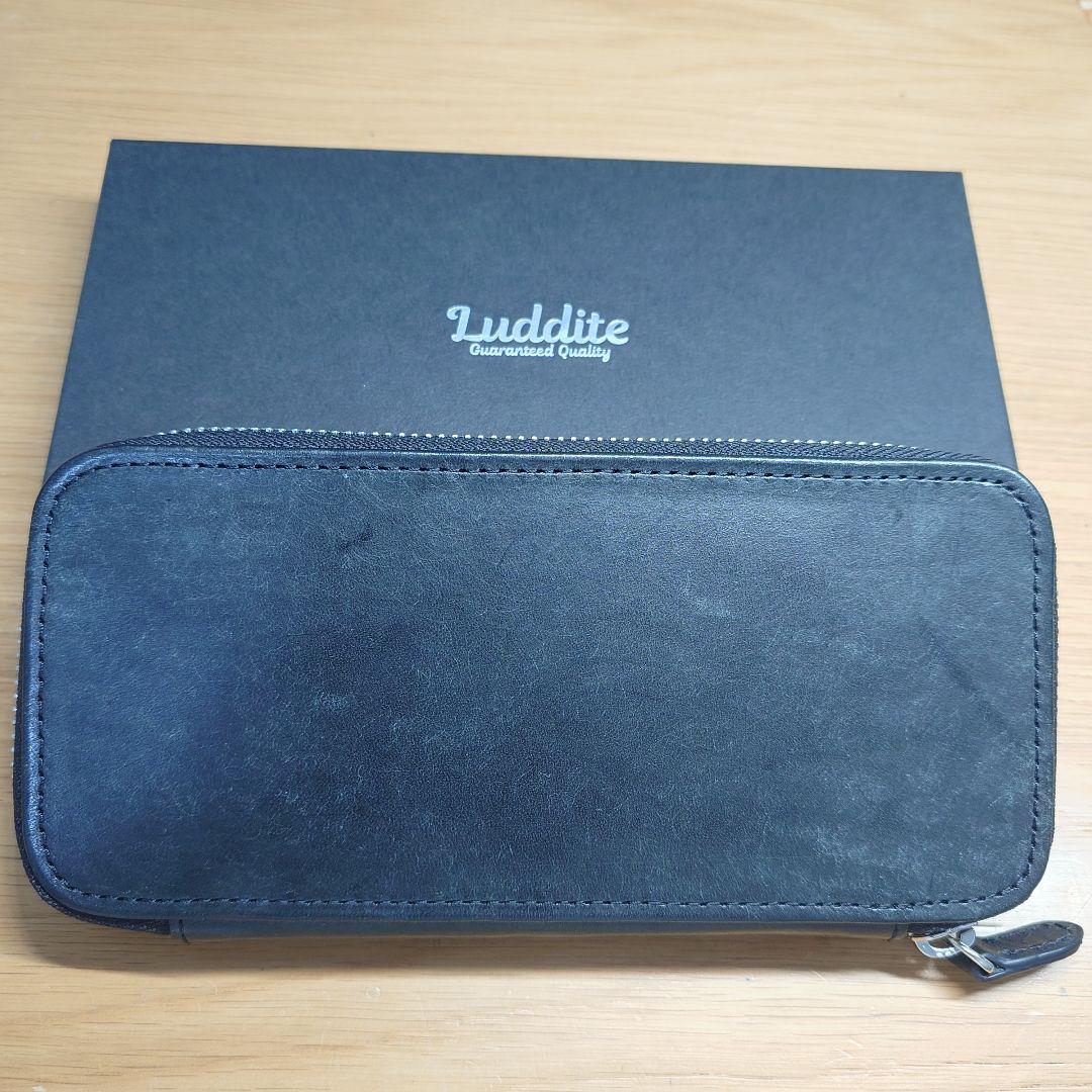 ラダイト　ラウンドジップペンケース　エッセンシャル　MAYA　ブラック