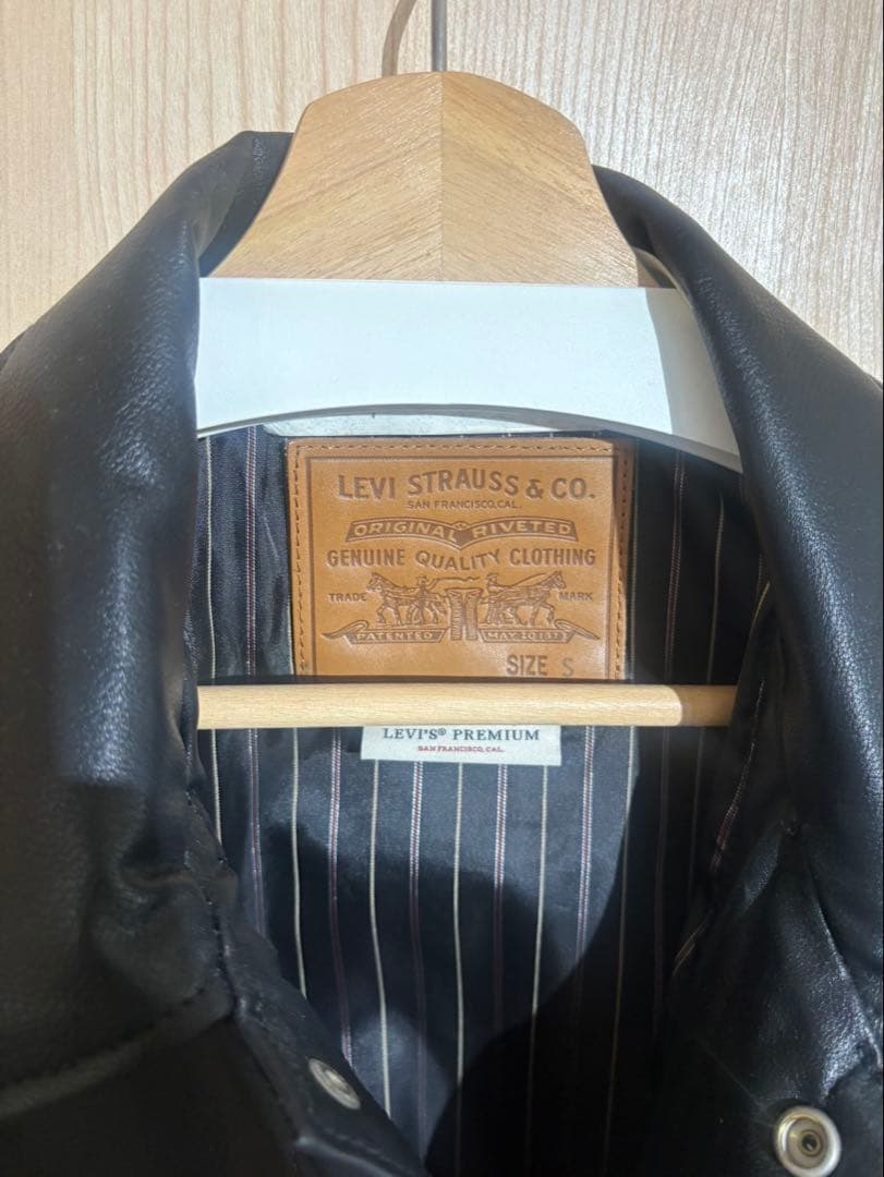 リーバイス　レザートラッカージャケット