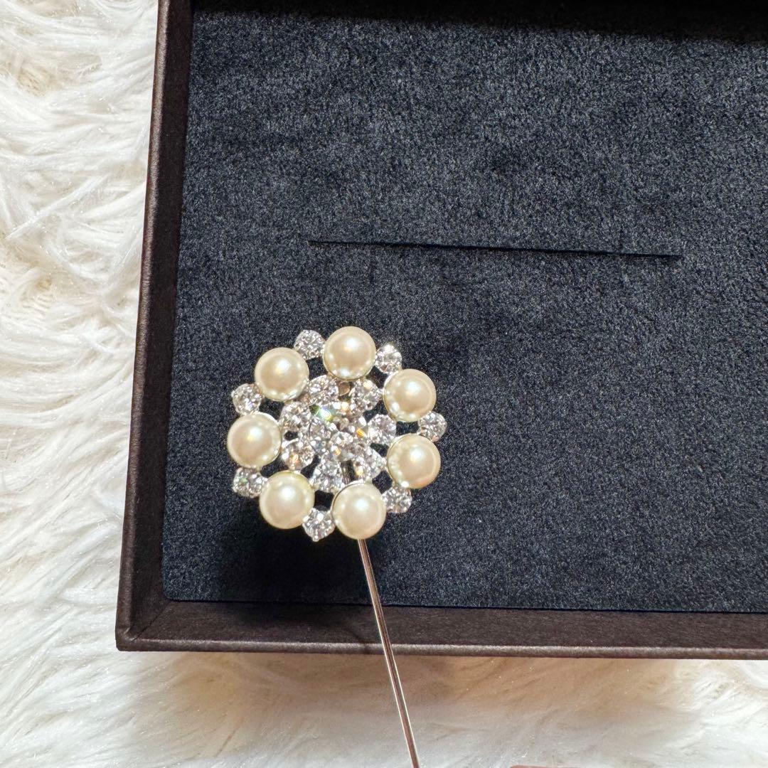 むん様未使用級 フォクシー ピンブローチ パール ラインストーン 卒業式 入学式