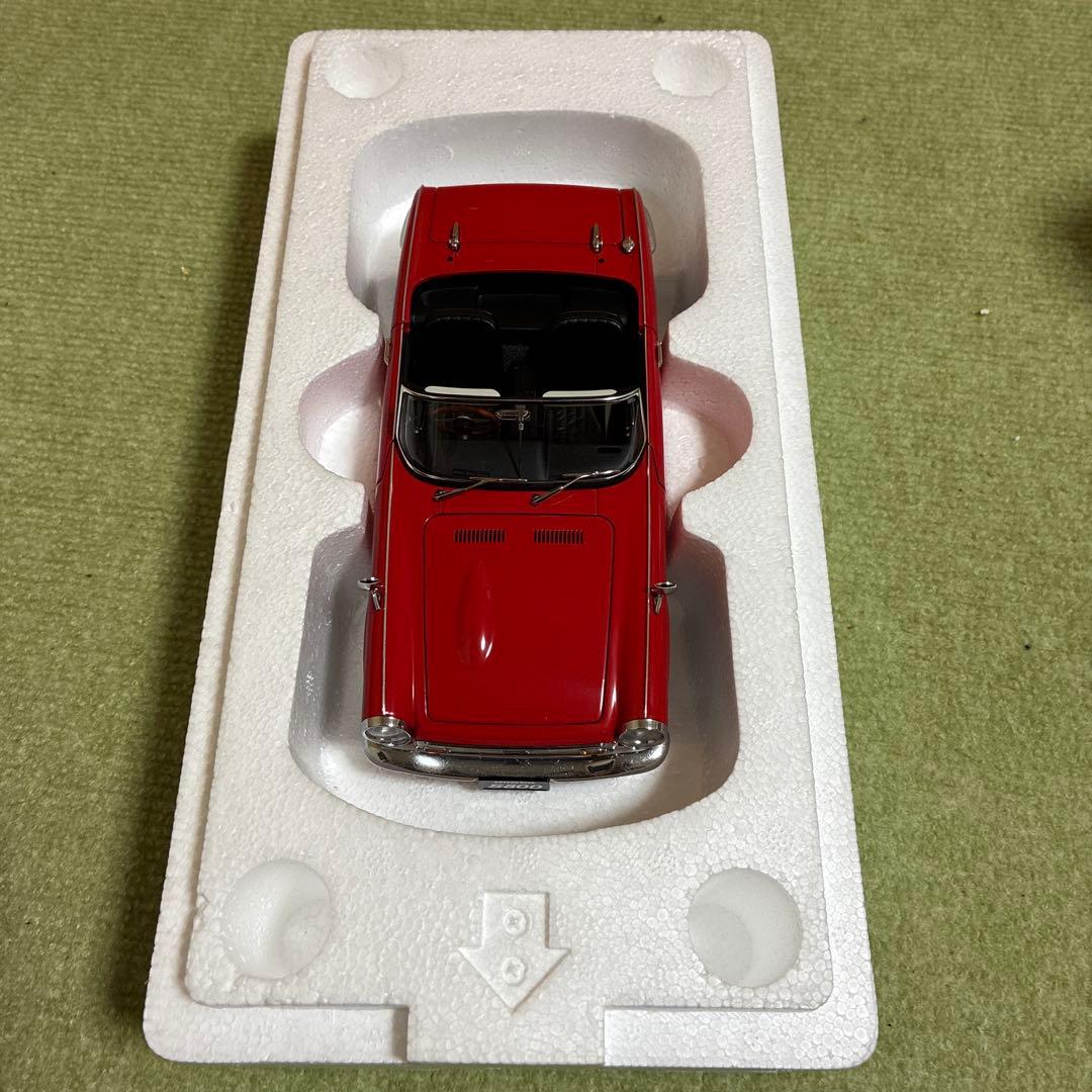 オートアート　1/18 S800 レッド