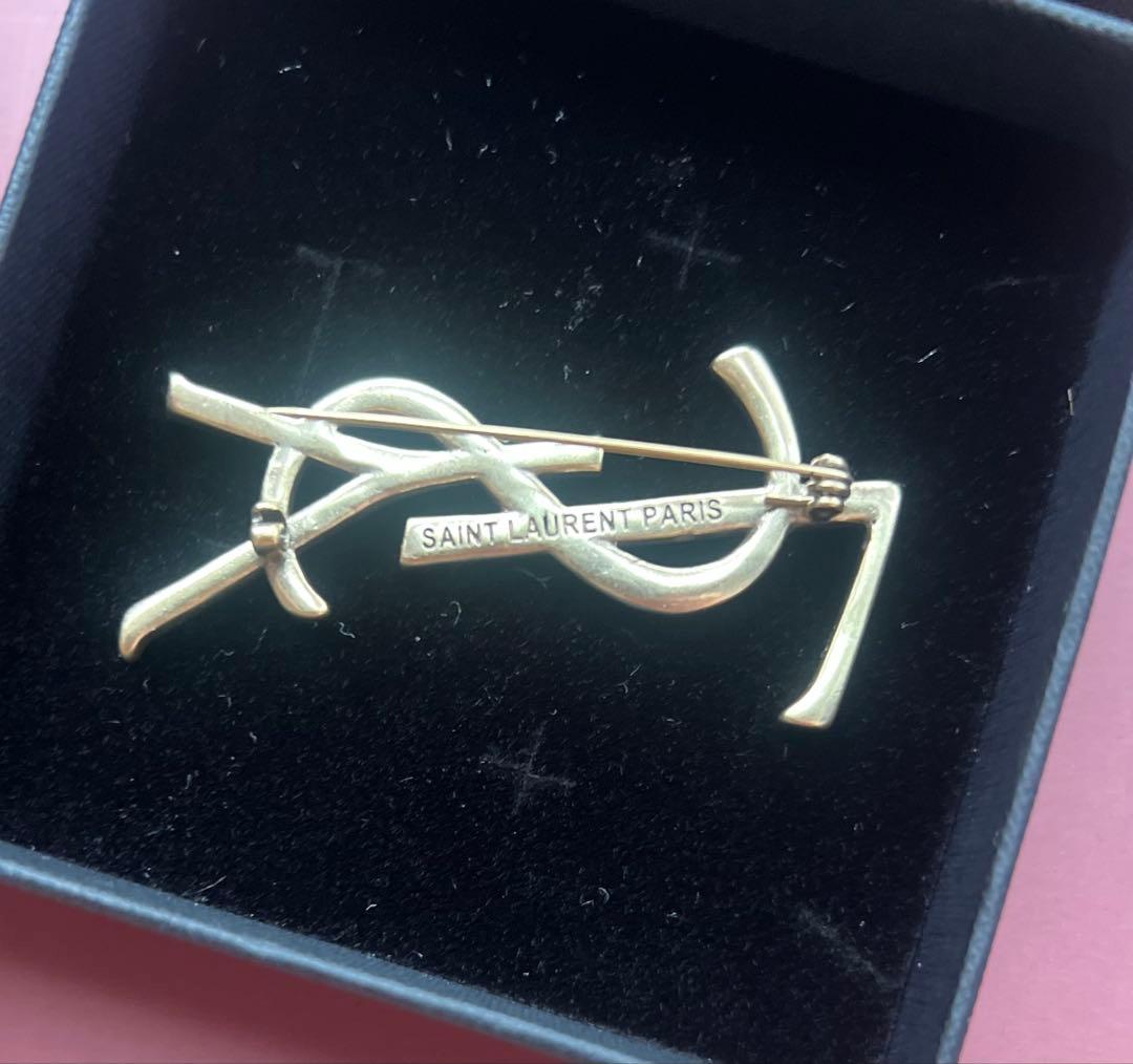 【✨新品✨】YVES SAINT LAURENT ゴールドブローチ