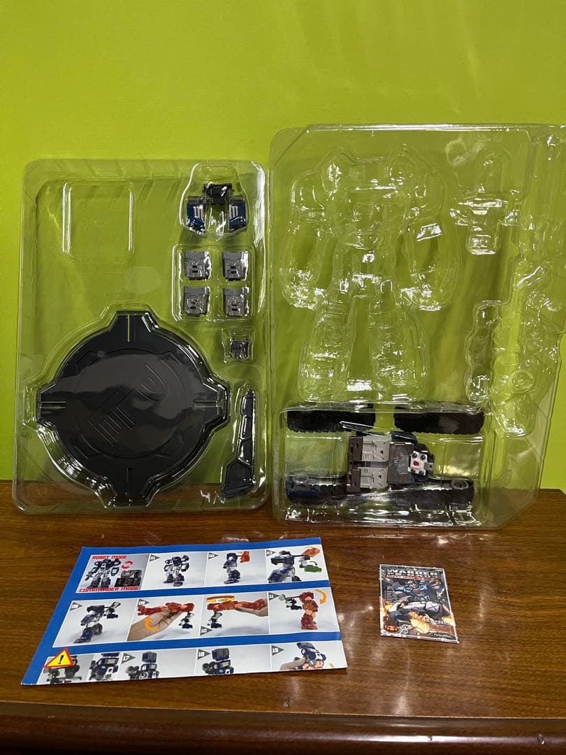 トランスフォーマーレジェンズ　フォートレスマキシマス&アップグレードパーツ付き