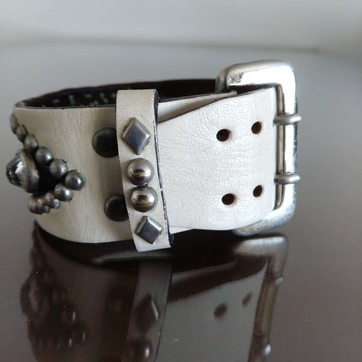 ウルフズ⭐︎約35㎜スタッズレザーブレスレット