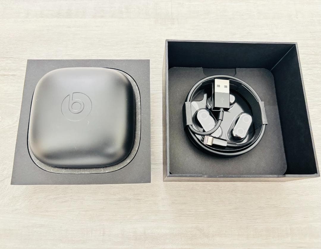 Powerbeats Pro ブラック 充電ケース付き