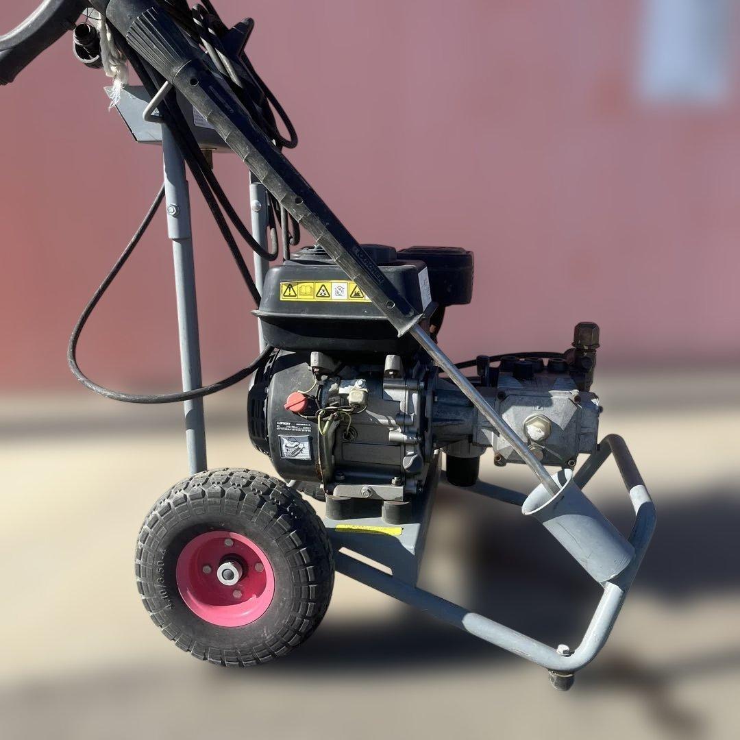 ケルヒャー業務用エンジン式高圧洗浄機HD6/12G