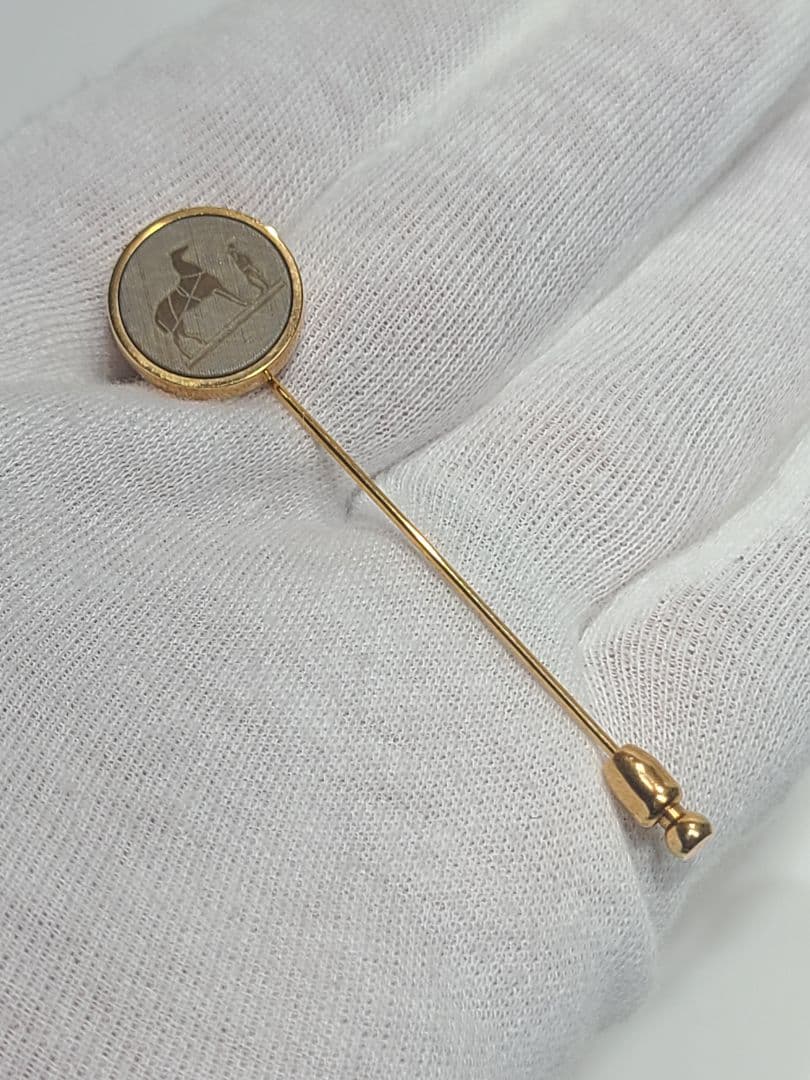 値引きエルメス　コロゾ　ピンブローチ　ゴールド