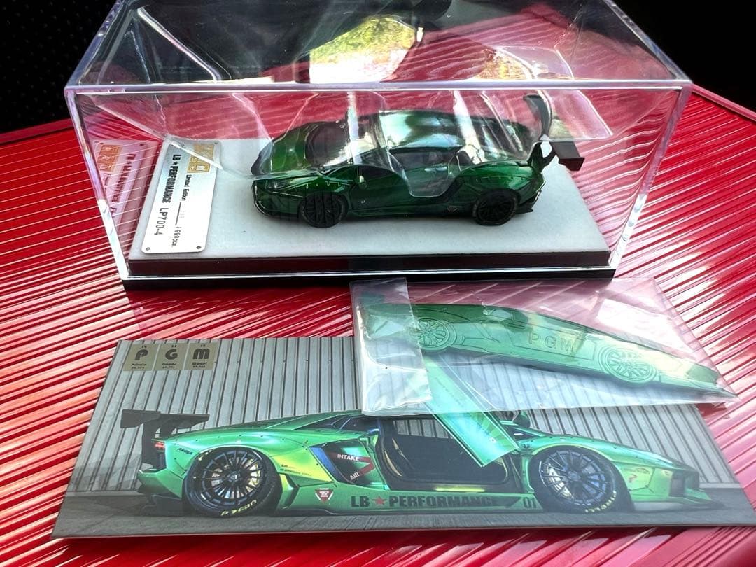 PGM 1/64 LBWK LP700 greenランボルギーニアヴェンタドール