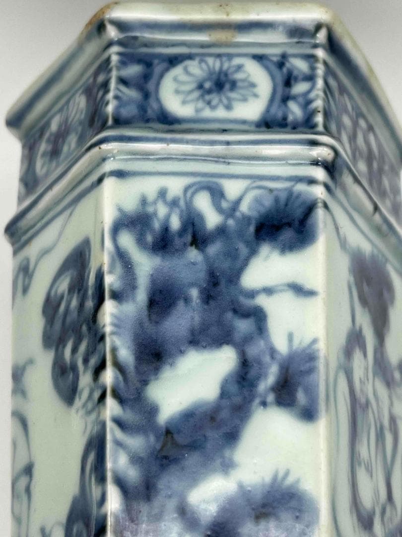 明時代　染付 青花仙人文塔型筆筒 白磁 文房具 名品珍品　香炉 (C-48)