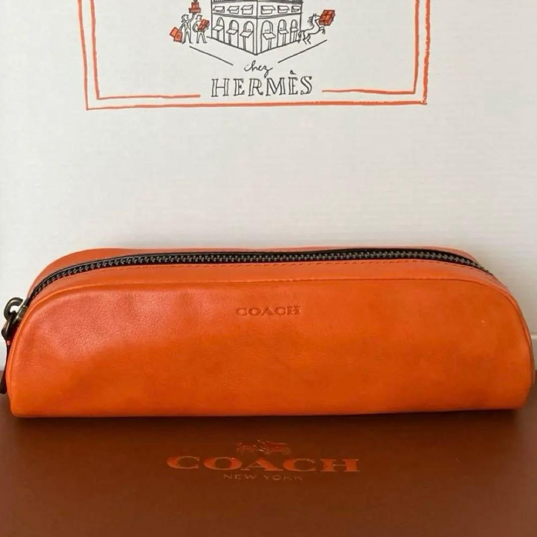 【新品未使用】COACH カーフレザー ペンシルケース　サンバ　オレンジ　箱付き