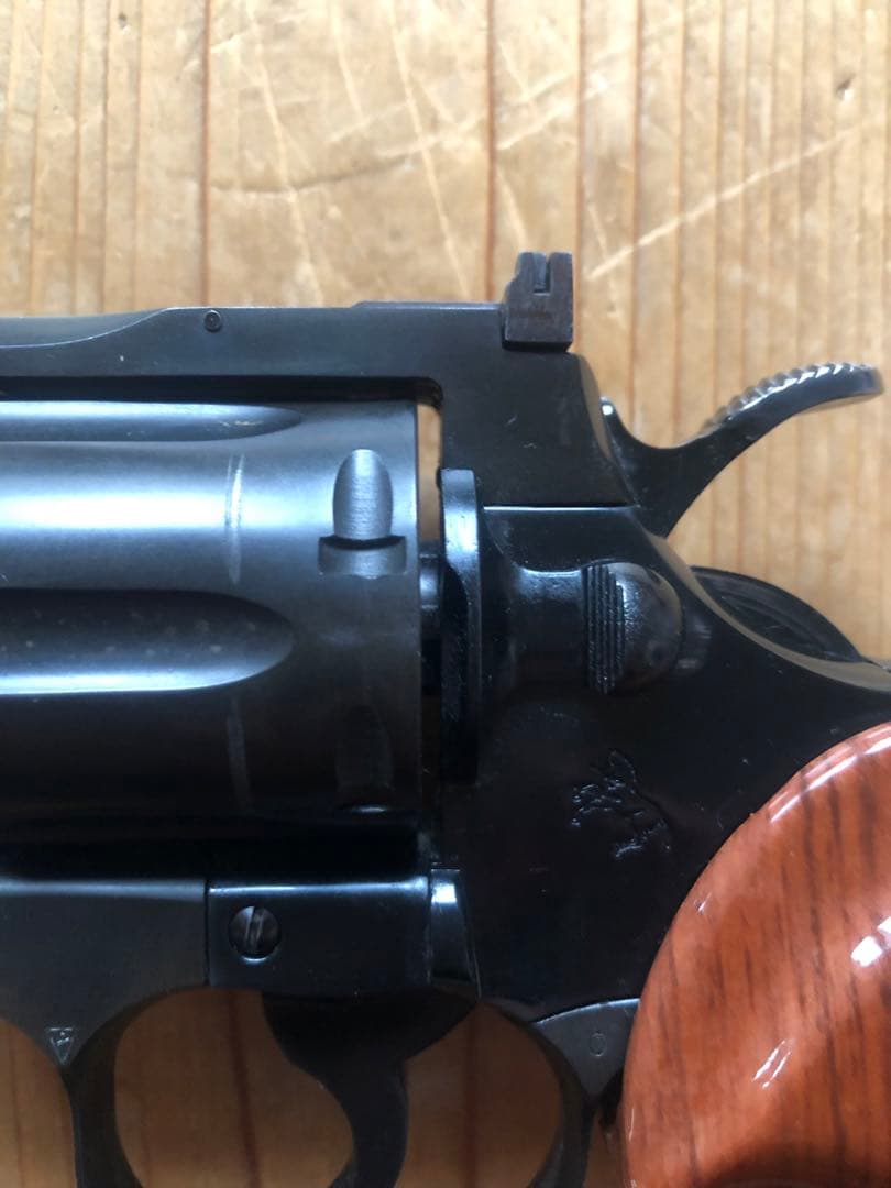 コルトパイソン357 MAGNUM コクサイ製ヘビーウエイト4インチモデルガン