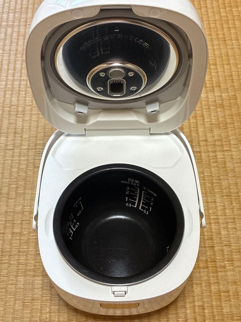 【最終値下】美品パナソニック SR-KT060 3.5合炊き 炊飯器 2022年