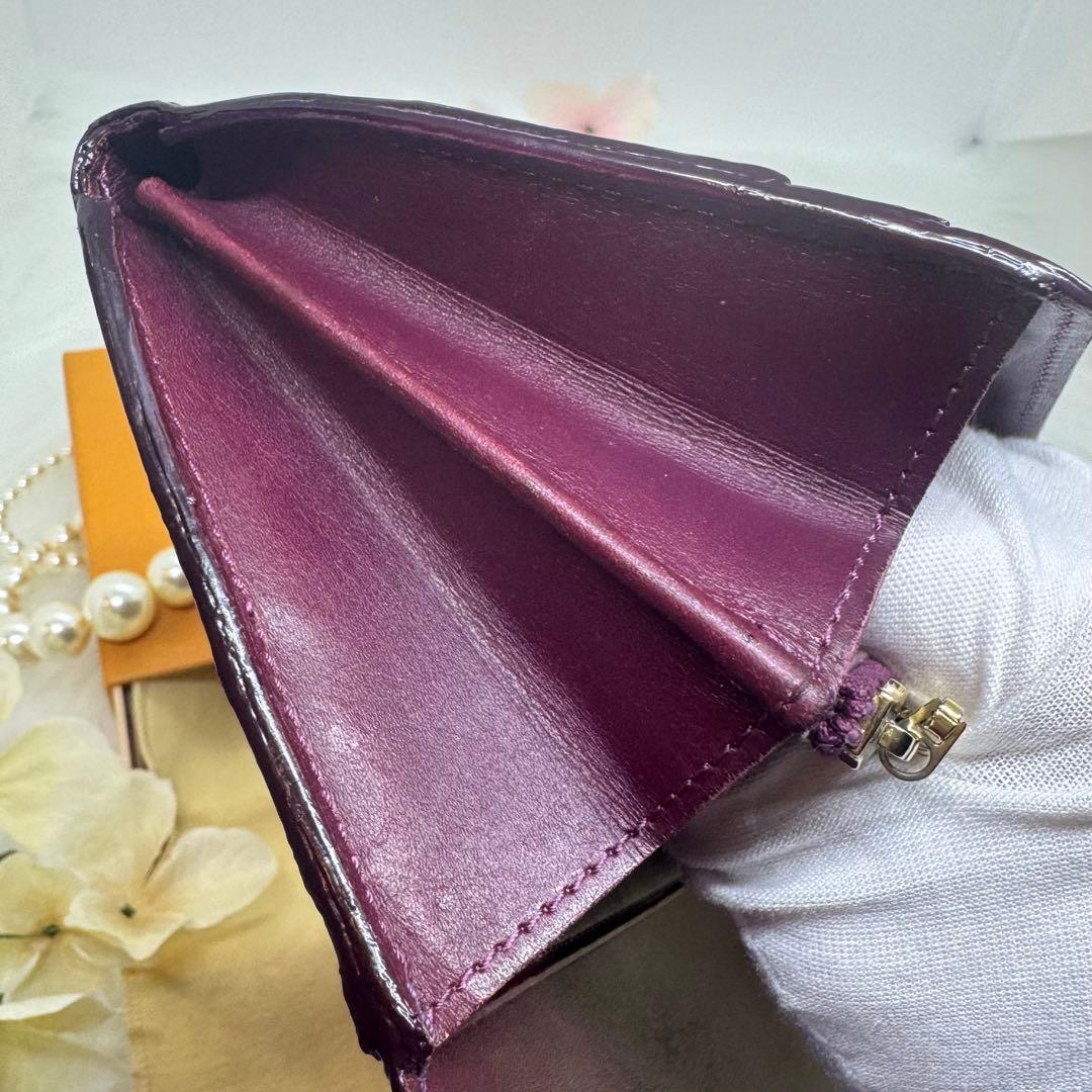 ルイヴィトン ポルトフォイユ・サラ モノグラム ヴェルニ 長財布 アマラント