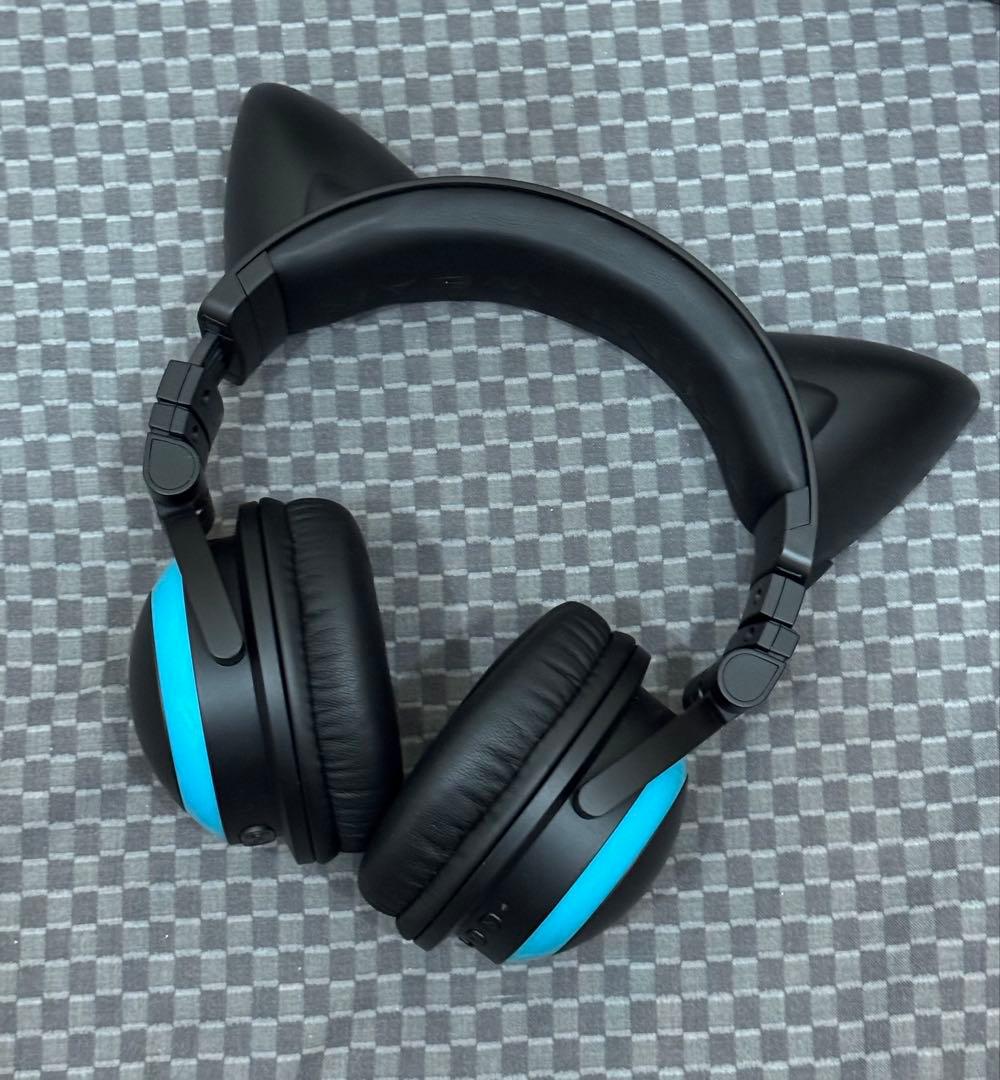 Brookstone Cat Ear Headphones（猫耳ヘッドフォン）