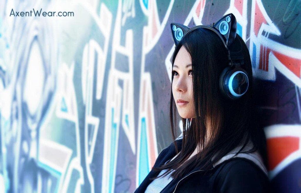 Brookstone Cat Ear Headphones（猫耳ヘッドフォン）