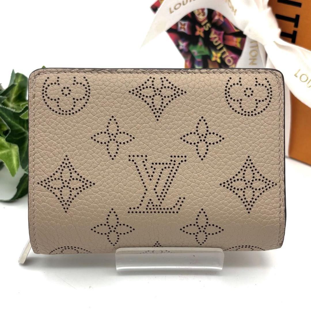 【新型】ルイヴィトン マヒナ ポルトフォイユ クレア 二つ折り財布 ベージュ