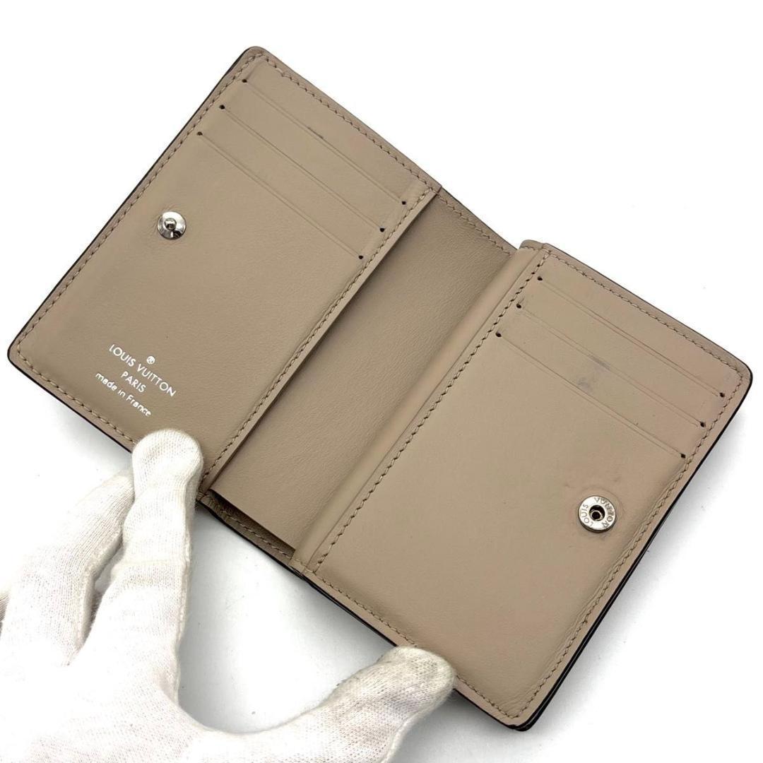 【新型】ルイヴィトン マヒナ ポルトフォイユ クレア 二つ折り財布 ベージュ