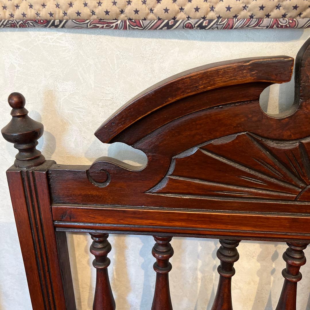 お値段大幅にお下げしましたイギリスアンティークカップボード（100年以上前）