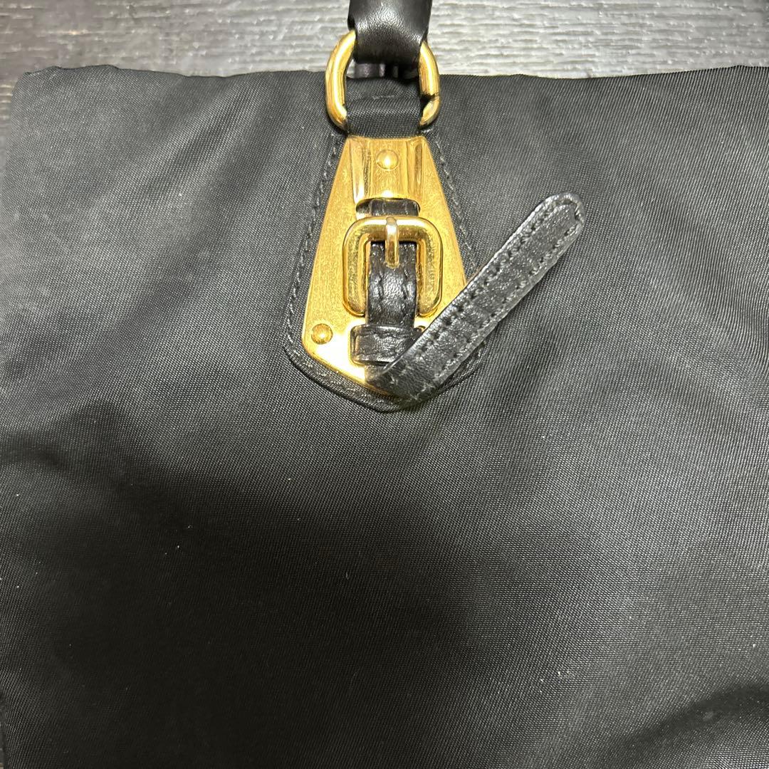 PRADA ブラック ミニハンドバッグ