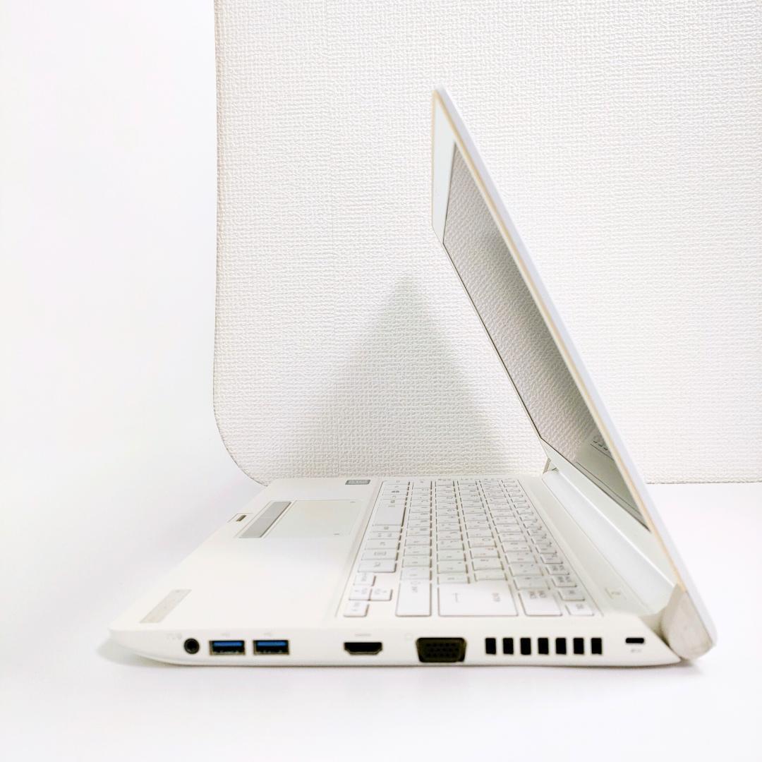 Windows11✨️Corei5/SSD/カメラ付き白ノートパソコン/小型軽量