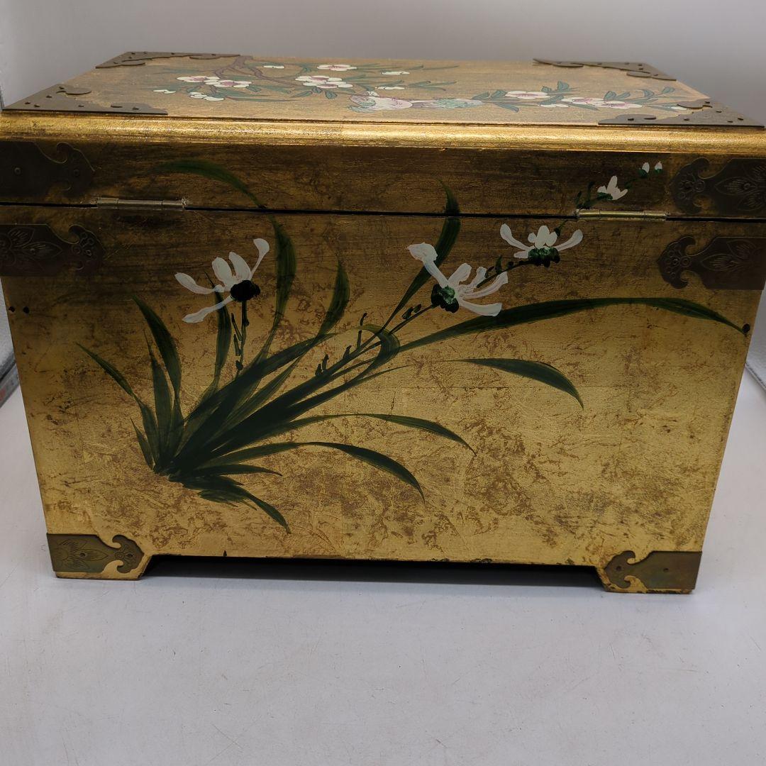 金箔装飾 花鳥模様 漆塗り　金色箱　宝石箱　骨董品　時代物　旧家　初出　蔵出