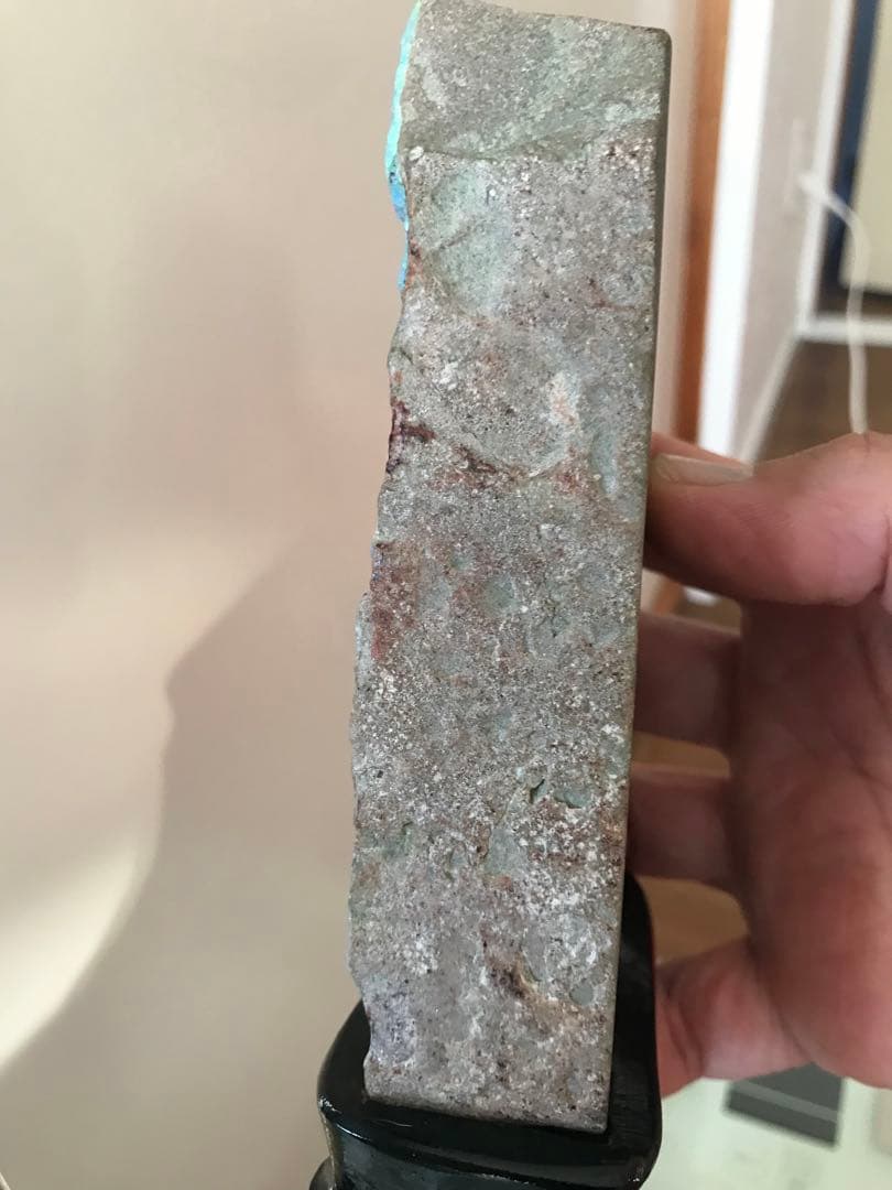 ボルダーオパール　原石　置物