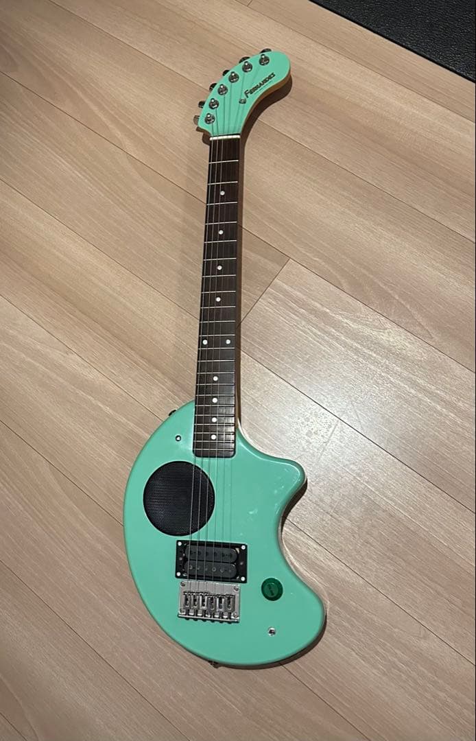 希少 Fernandes ZO-3(ぞーさん)スピーカー内臓エレキギター 完動品