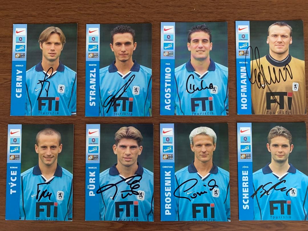 1860ミュンヘン'00-'01選手監督会長直筆サイン入りカード31枚&ポスター
