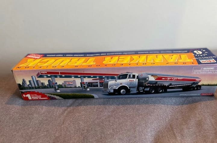 EXXON エクソン 大型タンクロリー　非売品　1997年製　未使用品　箱付き