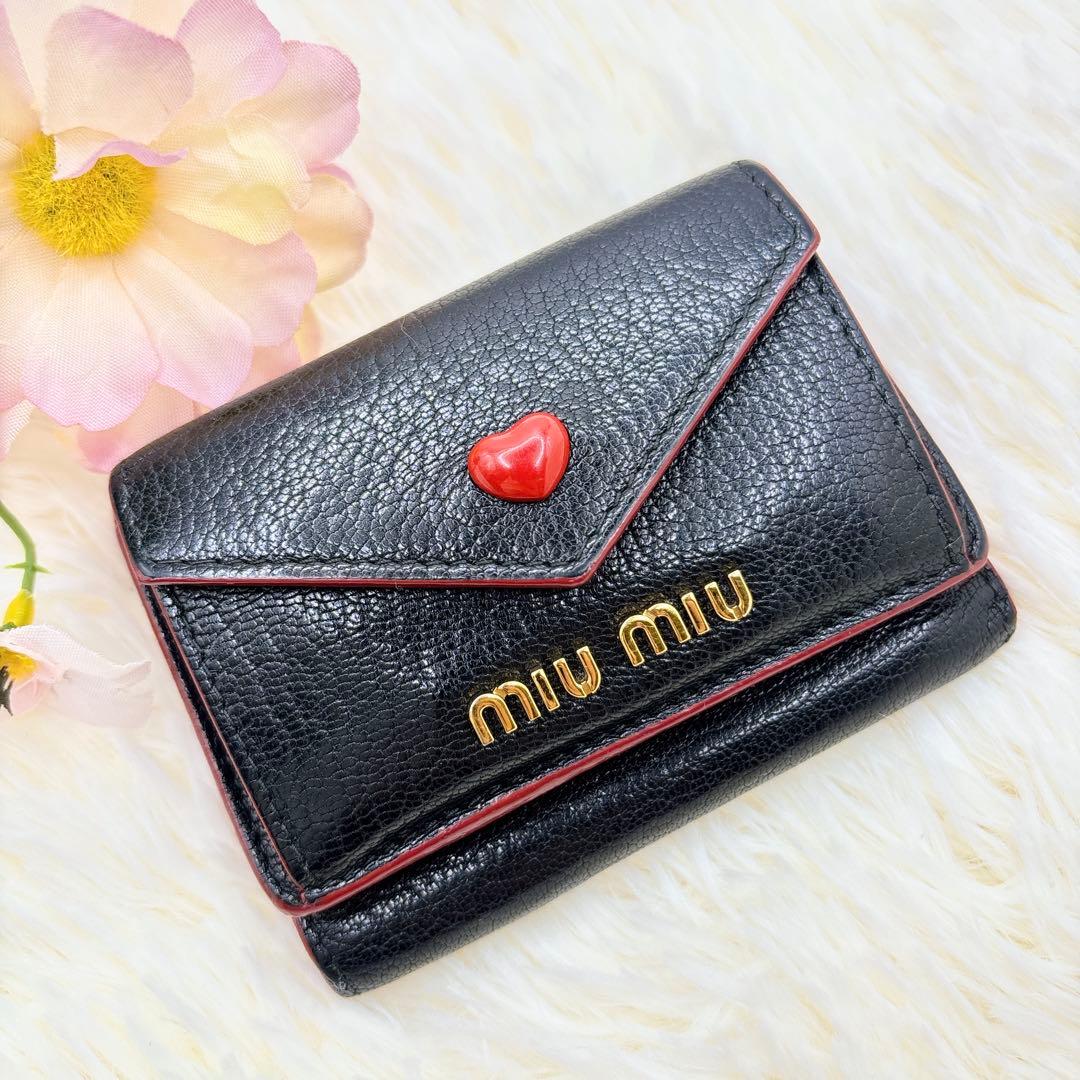 美品✨ミュウミュウ ラブレター マドラス ハート 三つ折り財布 ブラック 黒